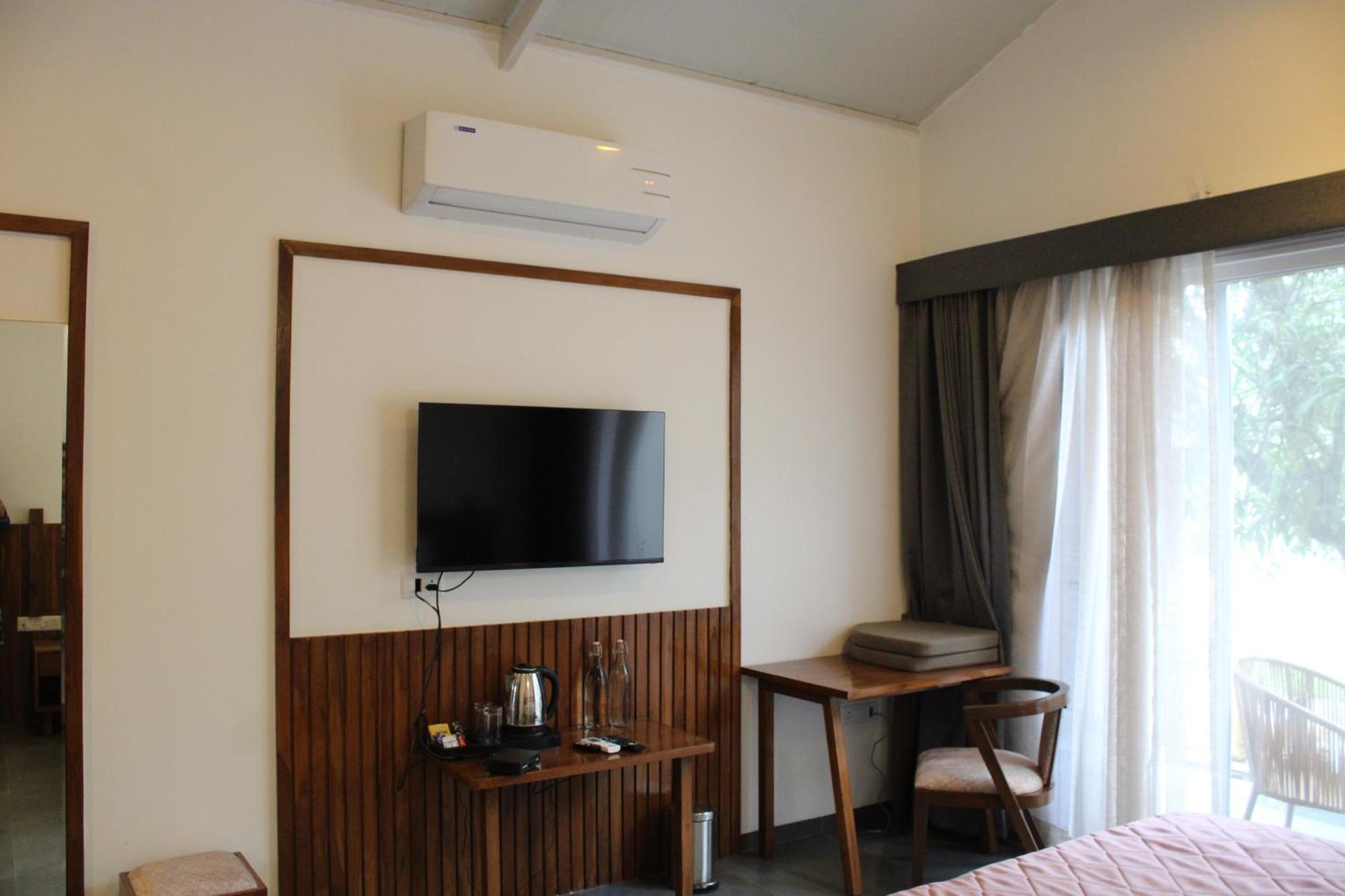 Mango Leaf Lake Resort Malkhed Bagian luar foto